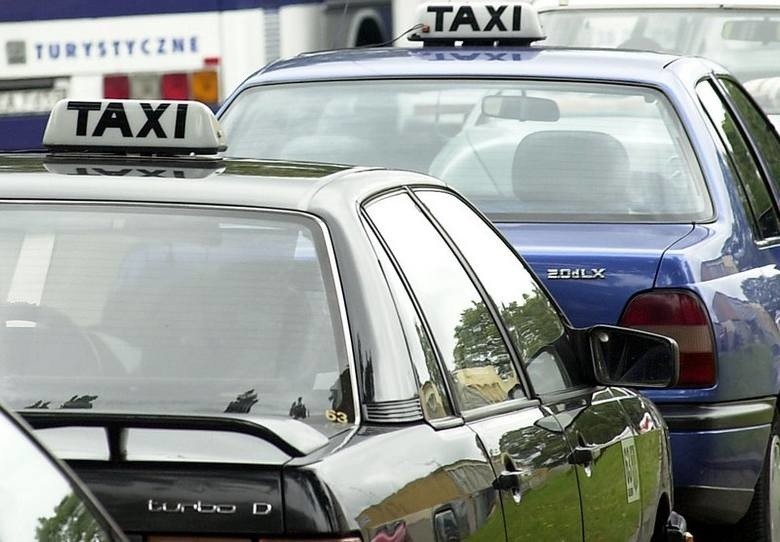 Szczecińscy taksówkarze przejadą w symbolicznym kondukcie pogrzebowym