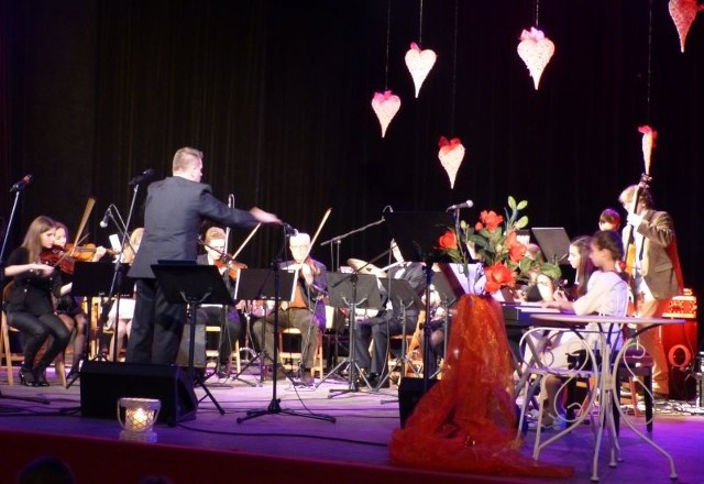 Koncert walentynkowy w Ostrowcu
