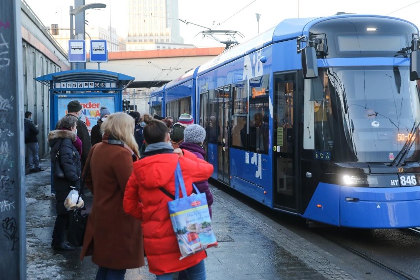 Kraków. Za bilet kupiony na parkingu komercyjnym darmowy przejazd tramwajem albo autobusem MPK