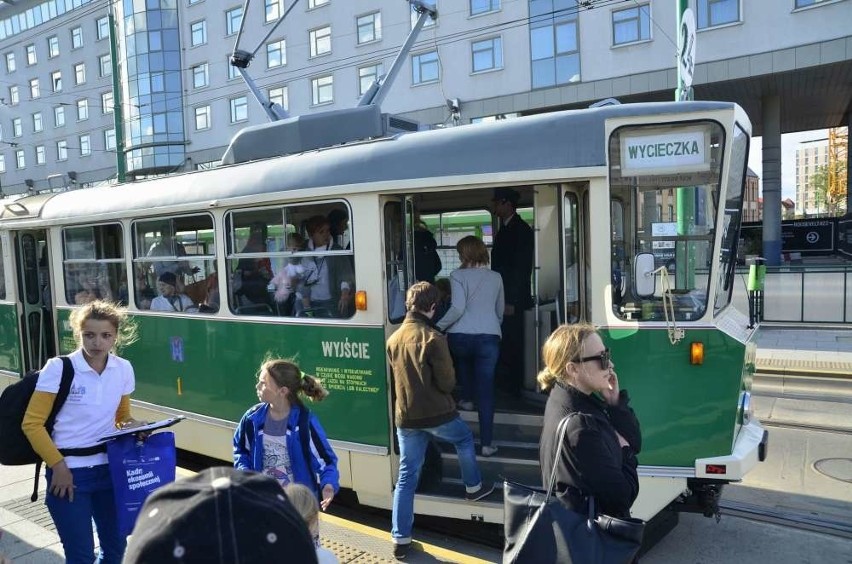 Zabytkowy tramwaj zabrał pasażerów w historyczną podróż