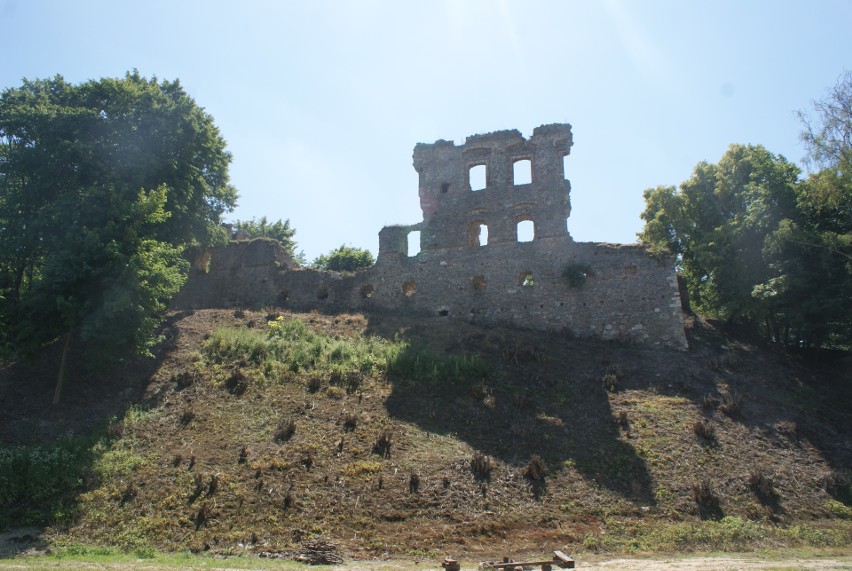 Zapomniane ruiny Zamku w Międzygórzu (gmina Lipnik, powiat...