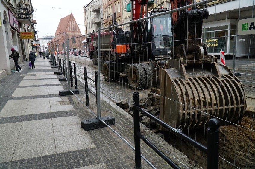 Rozpoczęły się prace w kolejnym etapie programu Centrum - na...