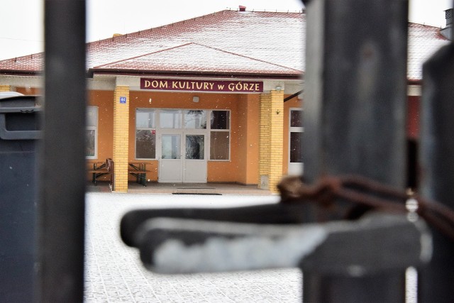 Piec pękł już ponad 3 tygodnie temu. Do dziś nie został naprawiony. Dom Kultury w Górze został zamknięty, a zajęcia świetlicowe odwołane.