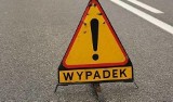 Wypadek w Boduszewie: Auto uderzyło w hydrant. Jedna osoba ranna