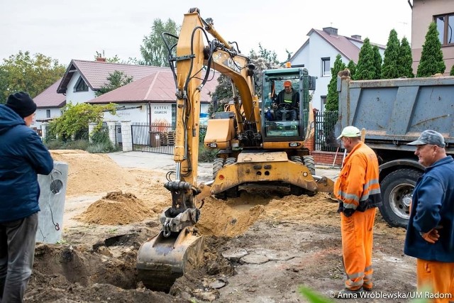 Trwa budowa ulicy Małęczyńskiej w Radomiu. Zakończenie wszystkich robót w sierpniu przyszłego roku.