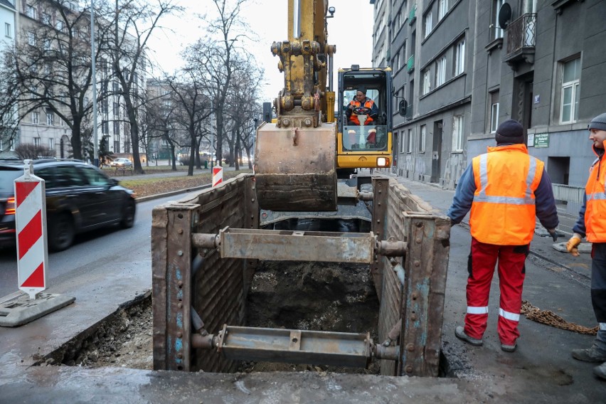 Na al. Słowackiego trwają prace i tworzą się duże korki