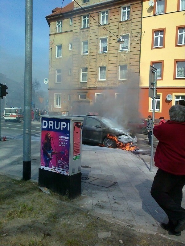 Pożar auta w centrum Szczecina