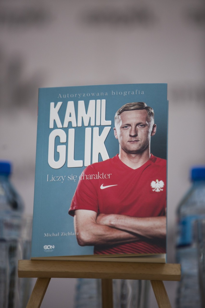 Promocja ksiażki "Kamil Glik Liczy sie charakter"