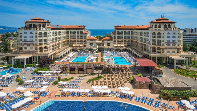 Hotel Meliá Sunny Beach w Słonecznym Brzegu dokąd można się wyprawić z biurem Itaka rozpoczynając podróż w Radomiu.Na kolejnych slajdach zobacz dokąd można polecieć z Radomia z biurem podróży Itaka >>>