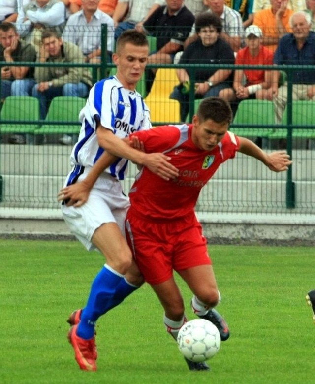 Piłkarze Siarki Tarnobrzeg (z prawej Piotr Mazurkiewicz) nie strzelili w tym sezonie nawet jednego gola. 