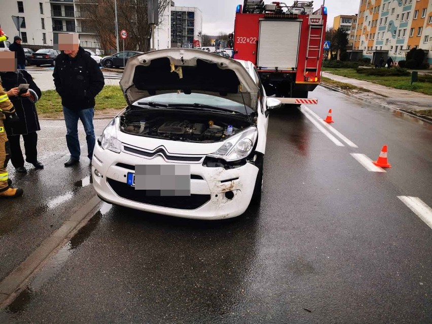 Wypadek w Koszalinie na ulicy Staszica. Cztery auta rozbite