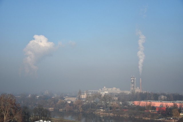 Smog w Opolskim. Ostrzeżenie przed złą jakością powietrza w Opolu, Kędzierzynie-Koźlu, Krapkowicach i Strzelcach Opolskich