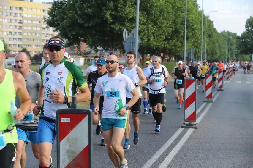 Maraton Szczeciński 2018: pół tysiąca biegaczy! [DUŻO ZDJĘĆ, WIDEO]