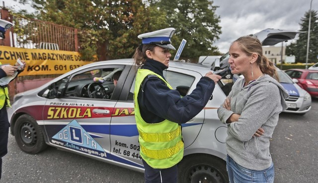 Policjanci z zielonogórskiej drogówki przeprowadzili akcję ,,Nauka jazdy”. Sprawdzali czy „elki” są prawidłowo przystosowane do nauki jazdy.