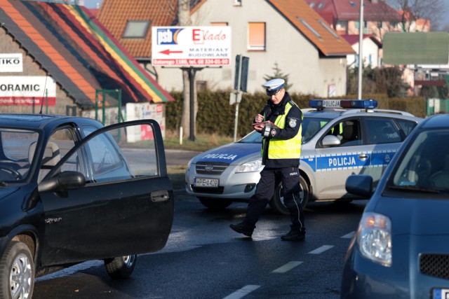 Na ul. Batorego w Zielonej Górze zderzyły się trzy samochody w tym radiowóz.