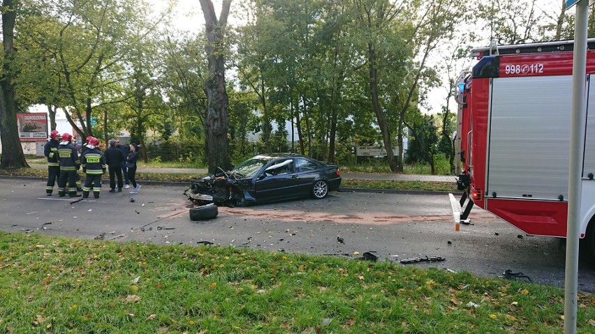Wypadek na ul. Chopina w Szczecinie. Dwa auta rozbite 