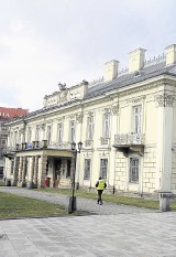 Pod młotek idą znane krakowskie budynki