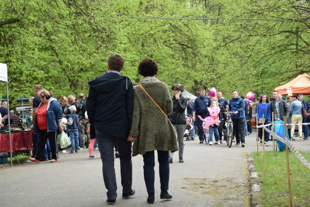 Najwięcej mieszkańców w powiecie  liczy gmina Sępólno -  15,5 tys., a trzy razy mniej gmina Sośno (niewiele ponad 5 tys.)