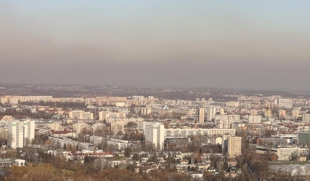 W poniedziałek 13 grudnia Kraków znalazł się wśród najbardziej zanieczyszczonych miast świata
