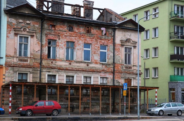 Stan tego budynku jest bardzo zły, co potwierdziła grudniowa kontrola Opolskiego Wojewódzkiego Konserwatora Zabytków.