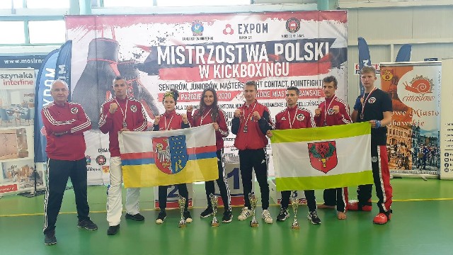 Reprezentacja klubu Tang Soo Do zdobyła aż dziesięć medali na Mistrzostwach Polski w kick-boxingu.