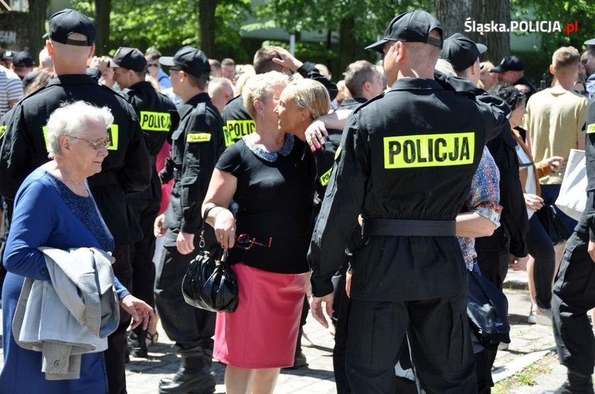 Ślubowanie nowych policjantów w Katowicach