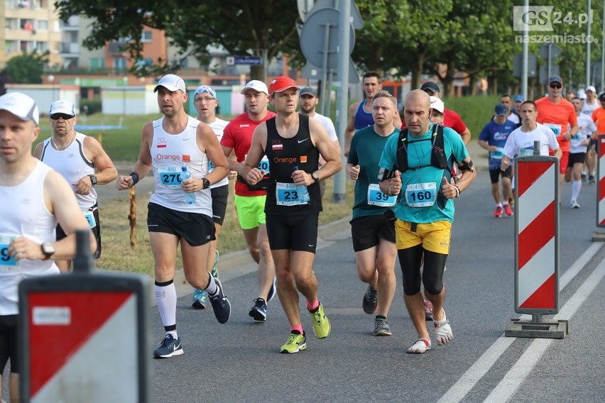 Maraton Szczeciński 2018: pół tysiąca biegaczy! [DUŻO ZDJĘĆ, WIDEO]