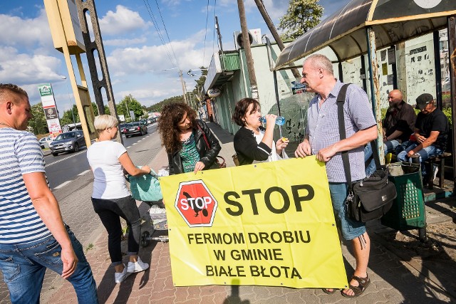 Sprzeciw wobec rozbudowy ferm drobiu na terenie gminy zjednoczył mieszkańców Białych Błot.