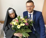 Siostra Adamina z Wadowic skończyła 105 lat. Dostała film na urodziny