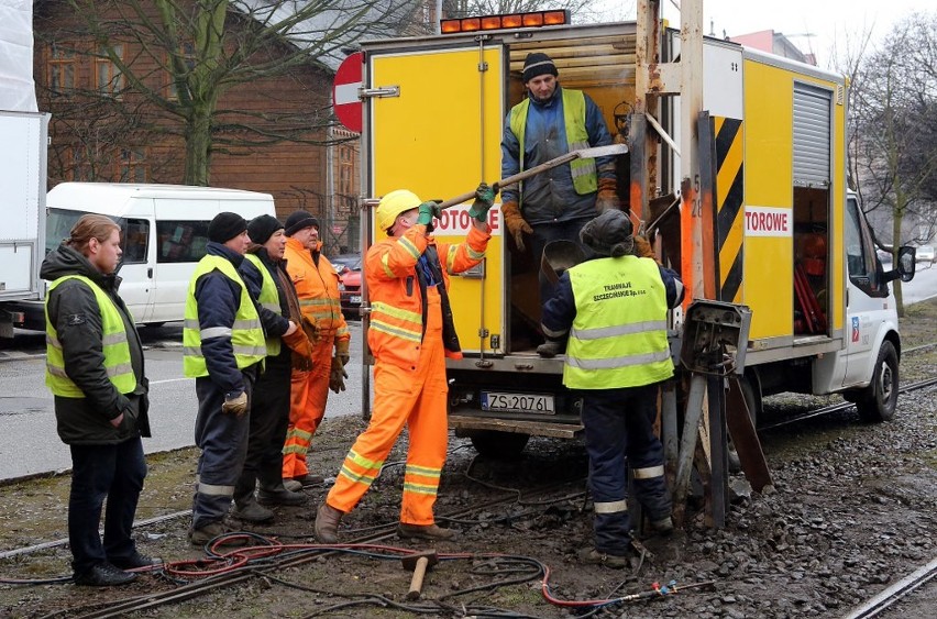 Poranny raport. Tramwaje 5 i 11 jeżdżą inną trasą