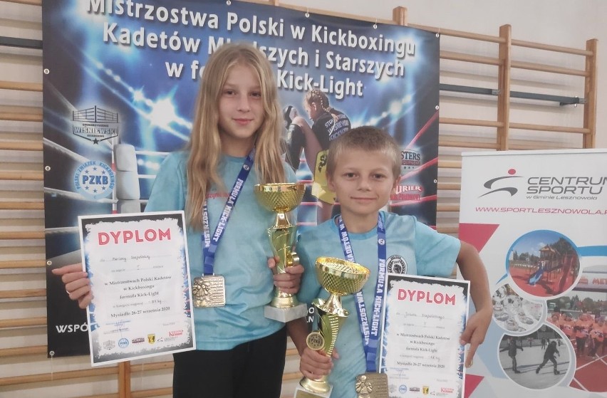 UKS Evan Nowy Sącz z tytułami Mistrza i Mistrzyni Polski! 
