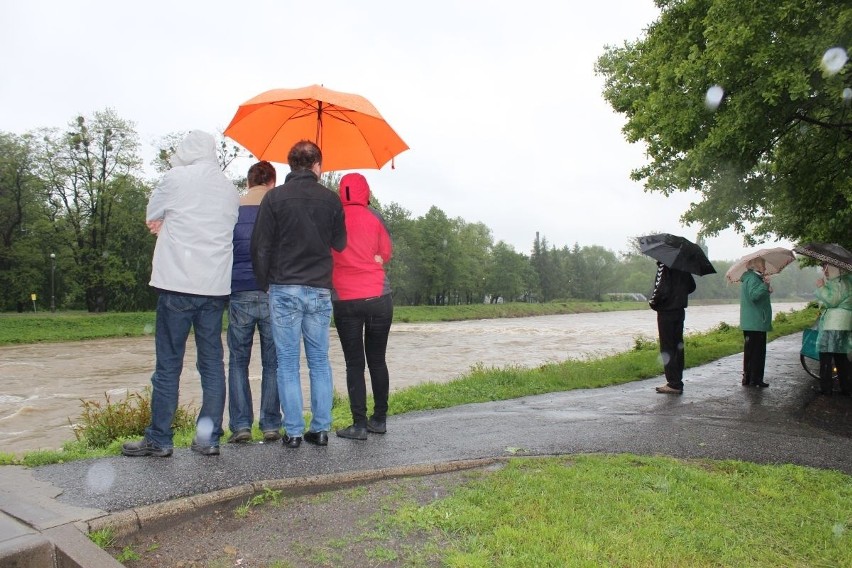 Powódź 2014: Ewakuacja na Śląsku. Dramat mieszkańców Skoczowa [AKTUALIZACJA, ZDJĘCIA]