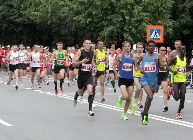 W Półmaratonie Radomskiego Czerwca wystartowało ponad 900 osób.