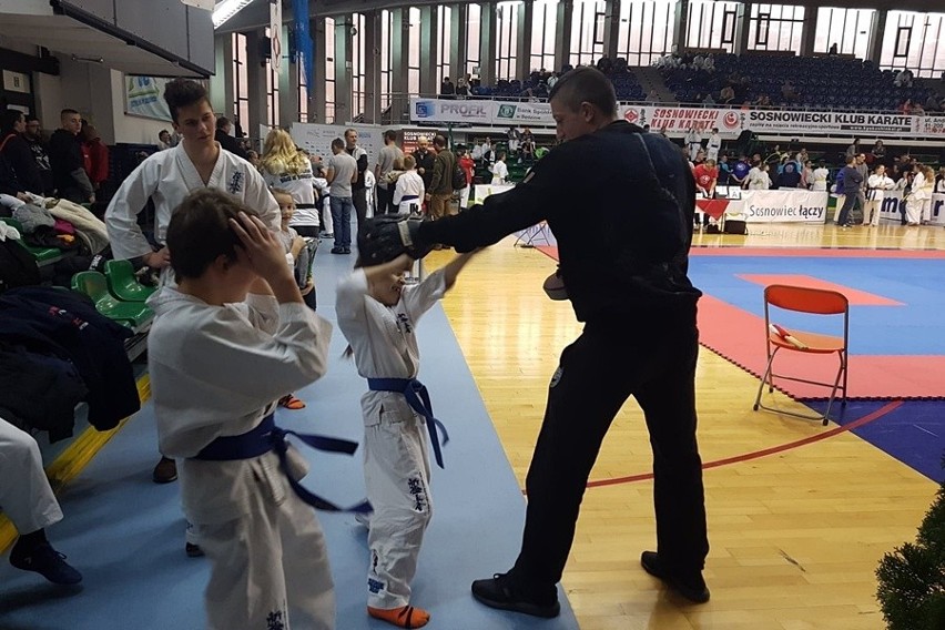 Bardzo dobry występ karateków Skarżyskiego Klubu Sportów Walki w Sosnowcu