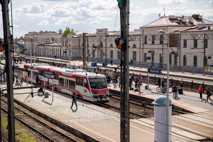 Godz. 15.50 - pierwszy w tym sezonie kurs pociągu do Walił