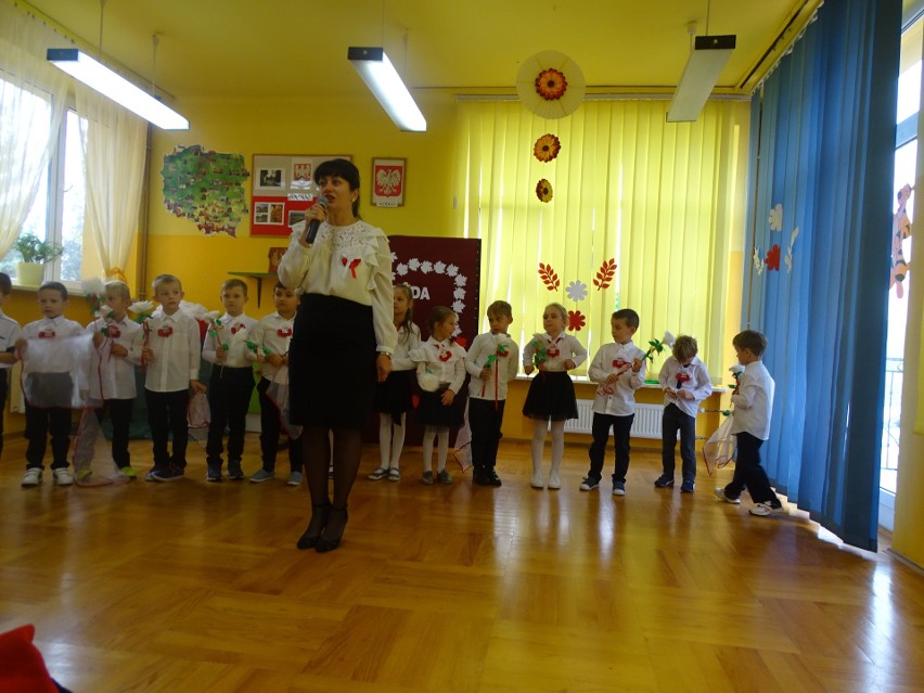 Przedszkolaki z Połańca uczciły 100. rocznicę odzyskania przez Polskę niepodległości [ZDJĘCIA]   