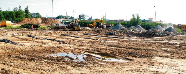 Po kilku latach obietnic ruszyła wreszcie inwestycja myślenickich kupców – budowa Galerii Myślenice