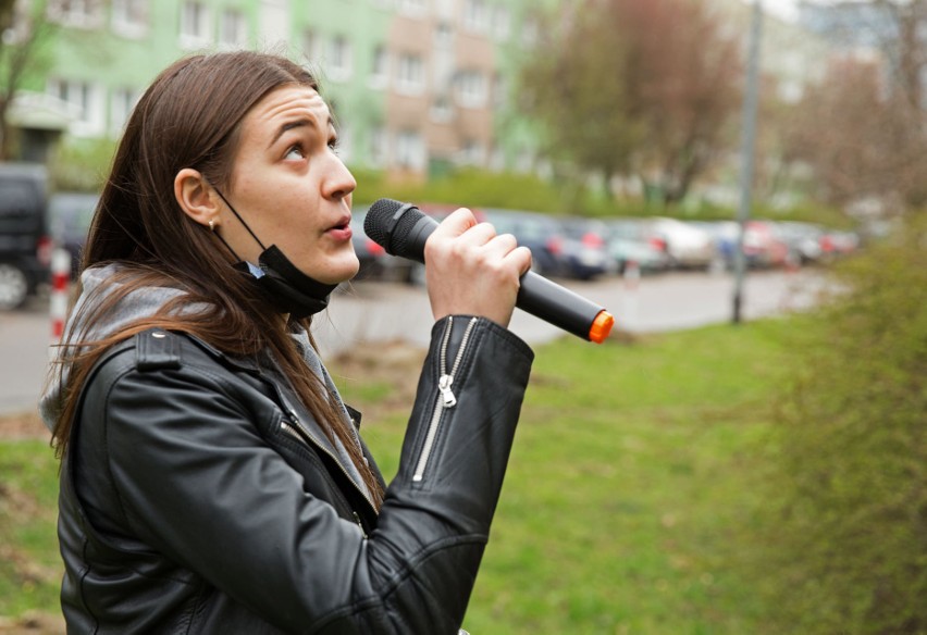 A to niespodzianka! Zaśpiewał klub przyjaciół pana Janka!