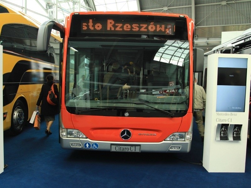 Takich autobusów na olej napędowy miasto zamówiło 30.