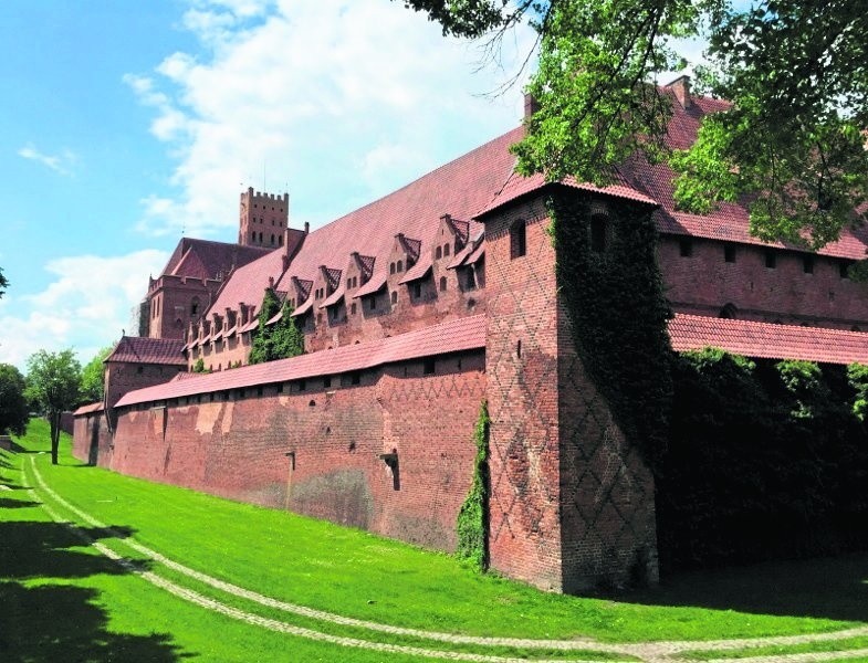 Monumentalna budowla robi spore wrażenie