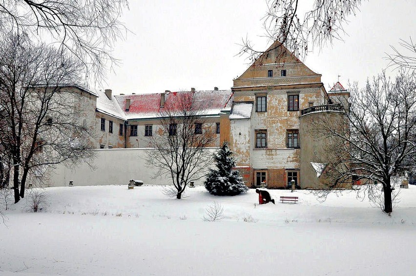 W latach 2013-14 w Szydłowcu zmodernizowano Zamek. Wszystko...