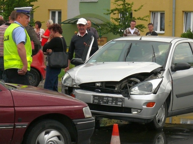 Zderzenie na skrzyżowaniu ulic Żwirki i Wigury z Czarnieckiego.