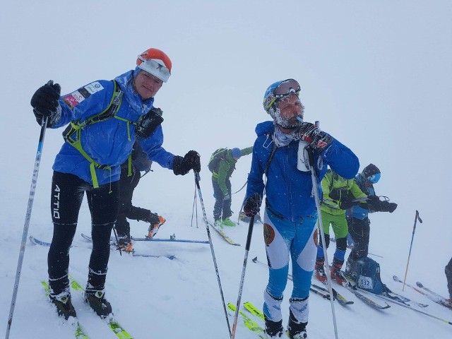 Zawody skialpinistyczne "O Puchar Białego Słonia" rozegrano w masywie Popa Ivana na Ukrainie. Grupę Bieszczadzką GOPR reprezentowało trzy drużyny.