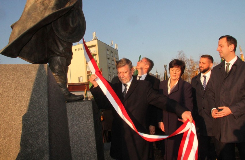 W Kielcach odsłonięto pomnik Wincentego Witosa [WIDEO, ZDJĘCIA]