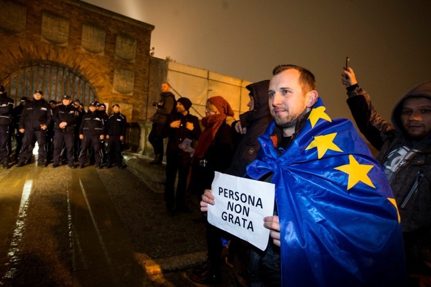 Kraków. Zablokowali politykom PiS-u wjazd na Wawel [ZDJĘCIA, WIDEO]