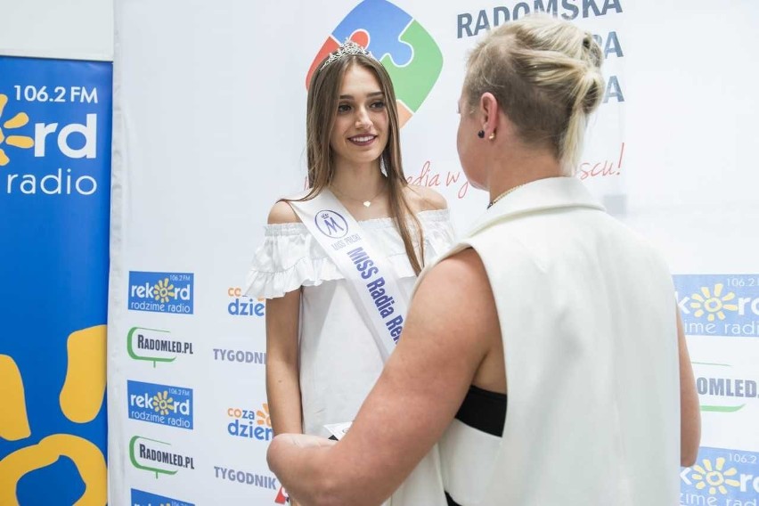 Anna Matulaniec, Miss Radia Rekord odebrała nagrody z rąk...
