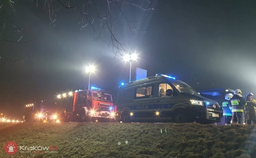 Wypadek na A4 na wysokości Zalasu. Autostrada została zablokowana. Śmigłowiec nie mógł wylądować