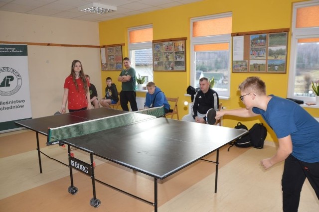 W Centrum Kształceniowo - Integracyjnym rozegrano turniej tenisa stołowego o tytuł Mistrza Michniowa.