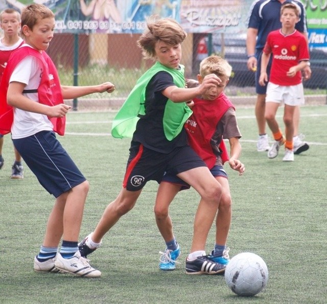 Najskuteczniejszym zawodnikiem w kategorii szkół podstawowych był Kamil Łabuz, zdobywca 39 goli.