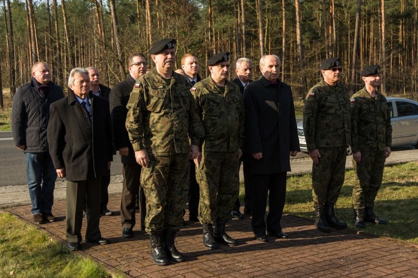 Uroczyste obchody 5. rocznicy katastrofy smoleńskiej w Żaganiu (zdjęcia)